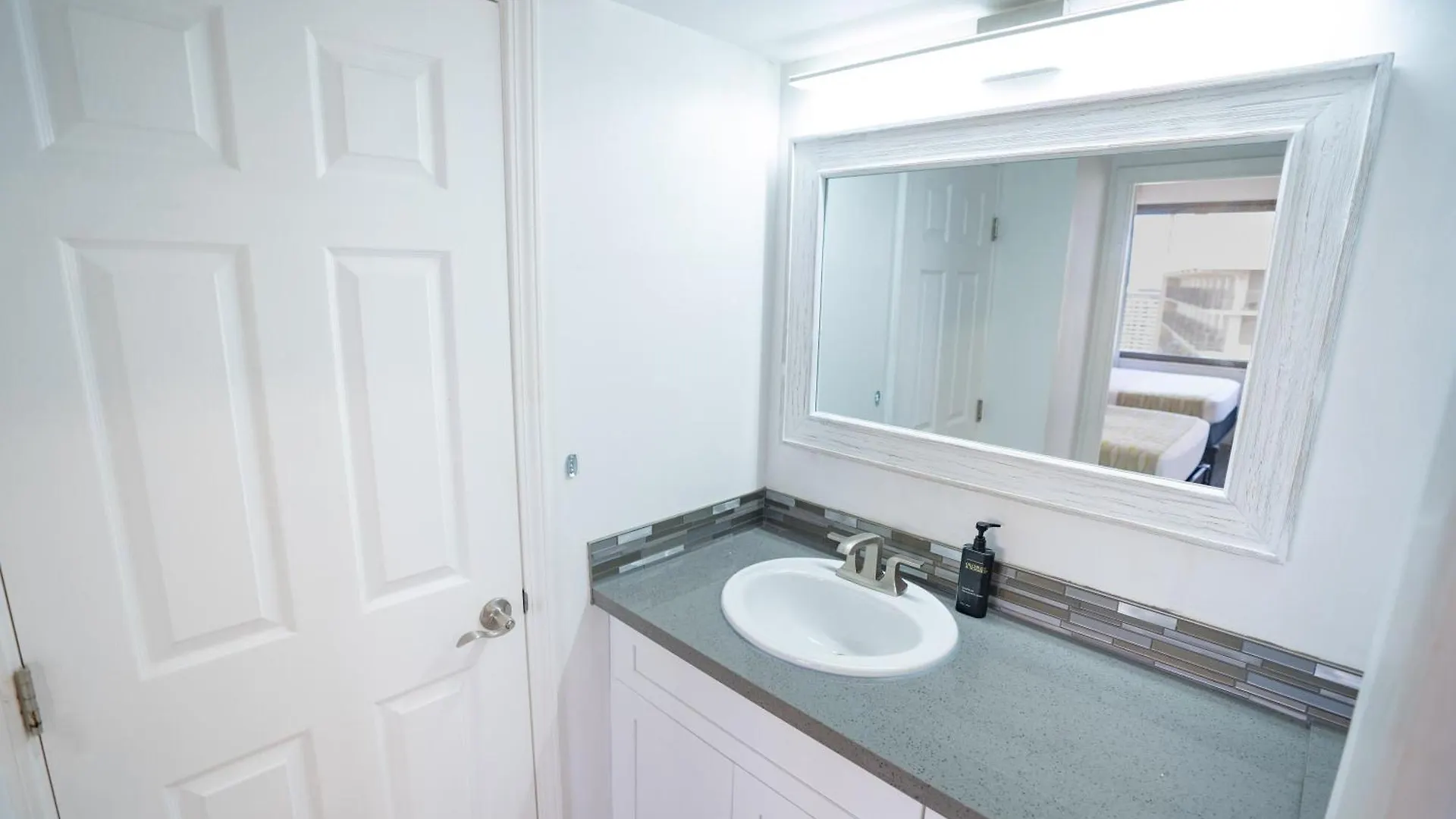 アパート ホノルルJust Remodeled Ocean View Waikiki Banyan Penthouse! Free Parking!アパートメント 米国