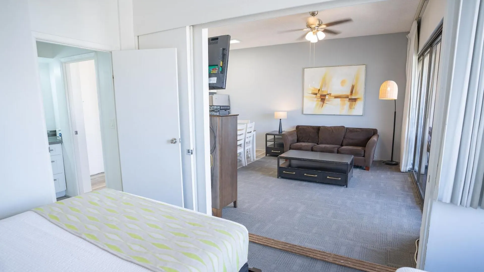 Just Remodeled Ocean View Waikiki Banyan Penthouse! Free Parking! Lägenhet Honolulu 0*,  USA