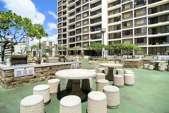 Just Remodeled Ocean View Waikiki Banyan Penthouse! Free Parking! Apartment Honolulu United States