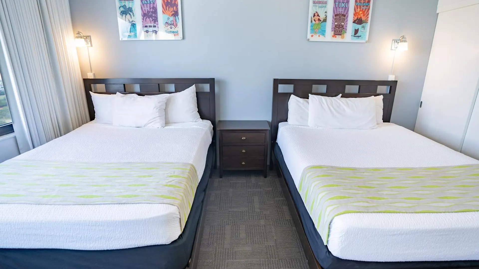 Just Remodeled Ocean View Waikiki Banyan Penthouse! Free Parking! Apartment Honolulu