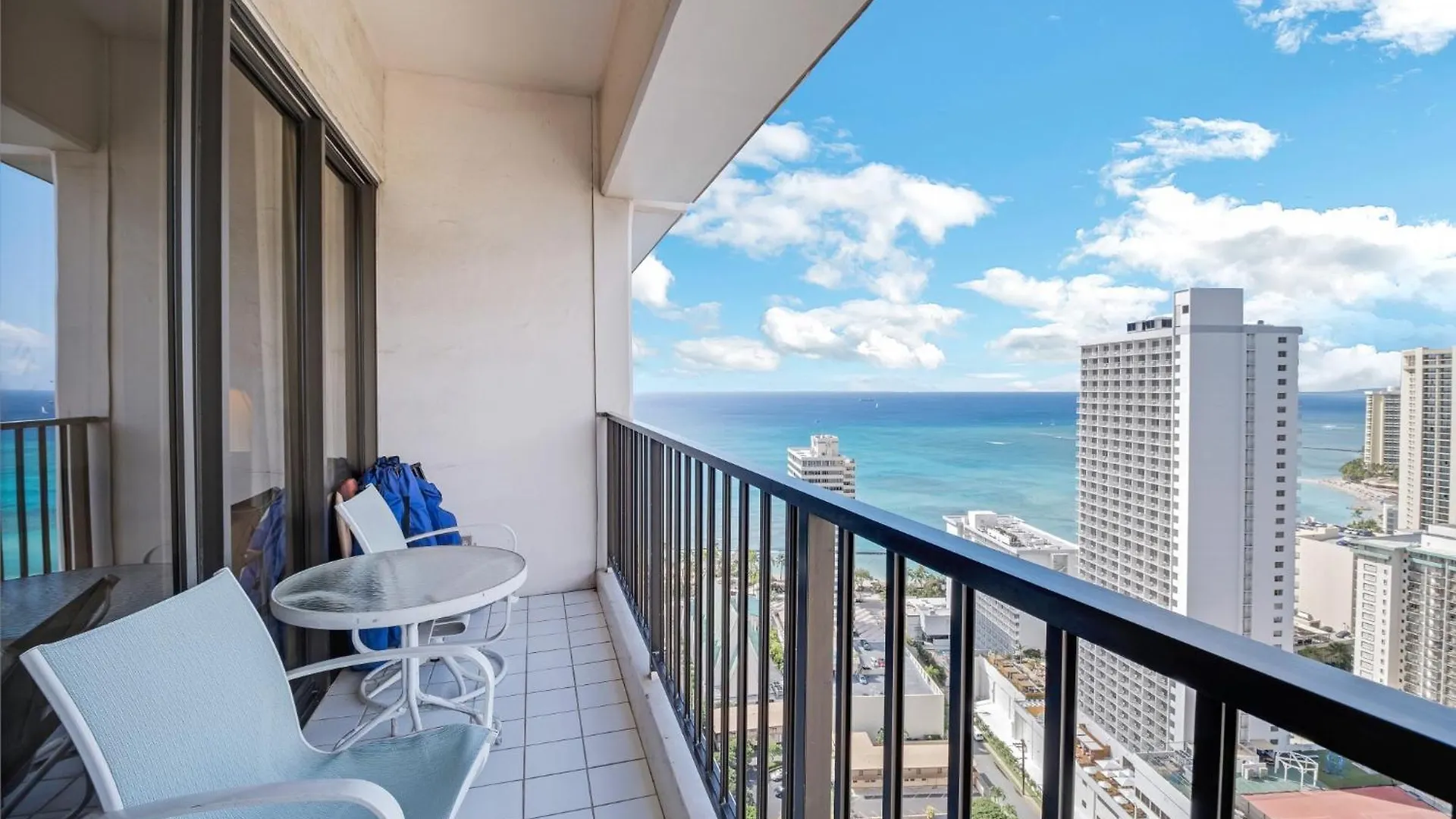 Just Remodeled Ocean View Waikiki Banyan Penthouse! Free Parking! Apartment Honolulu 0*,  United States